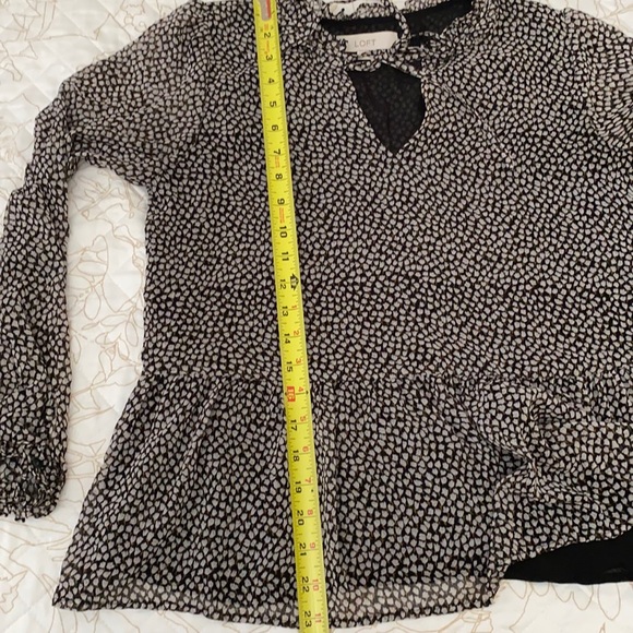 Ann Taylor LOFT floral blouse size XS - Picture 15 of 17